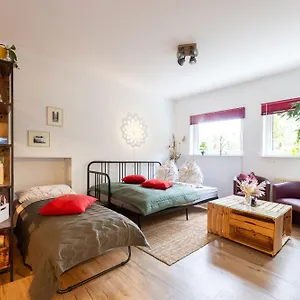 Perfekt Fuer Gruppen, Familien & Geschaeftsreisende - Naehe Bamberg & Erlangen Apartment