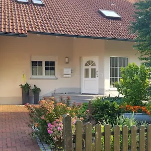 Radfahrer Freundliche In Lautrach